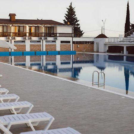 Dem Hotel Sukhumi Exterior photo