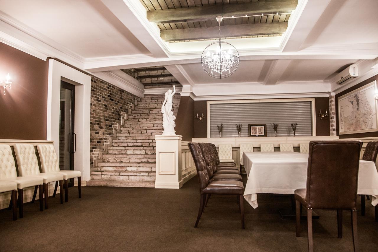 Dem Hotel Sukhumi Exterior photo